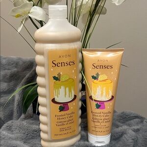 Avon Senses Frosted Vanilla Honey Cake Bubble Bath & Lotion Set retail $32